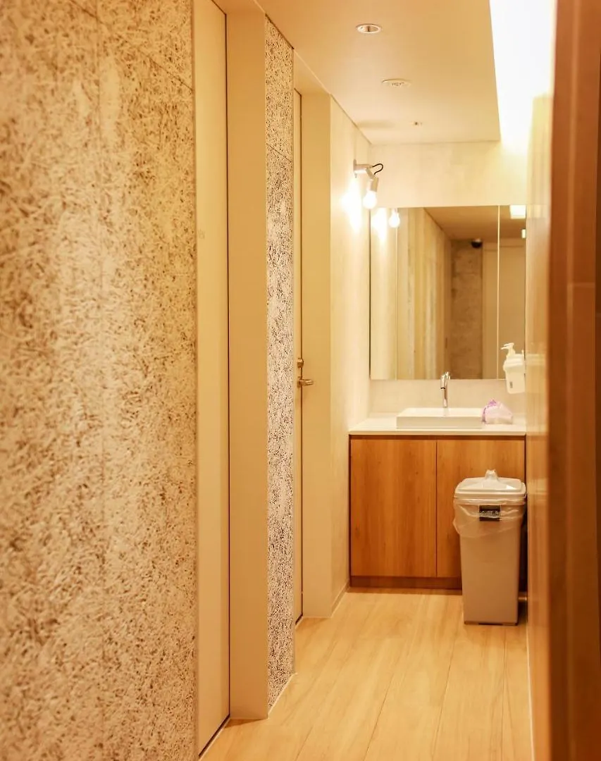 Hotel Comfact Tokyo