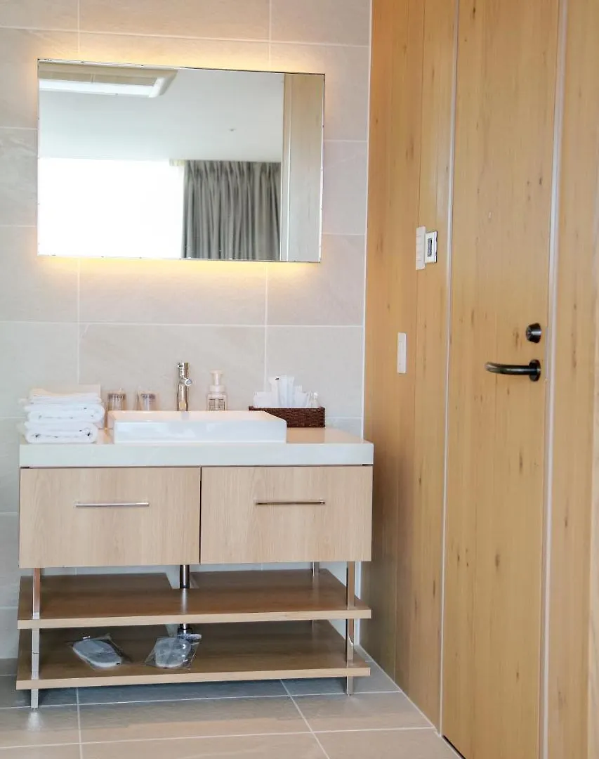 Hotel Comfact Tokyo